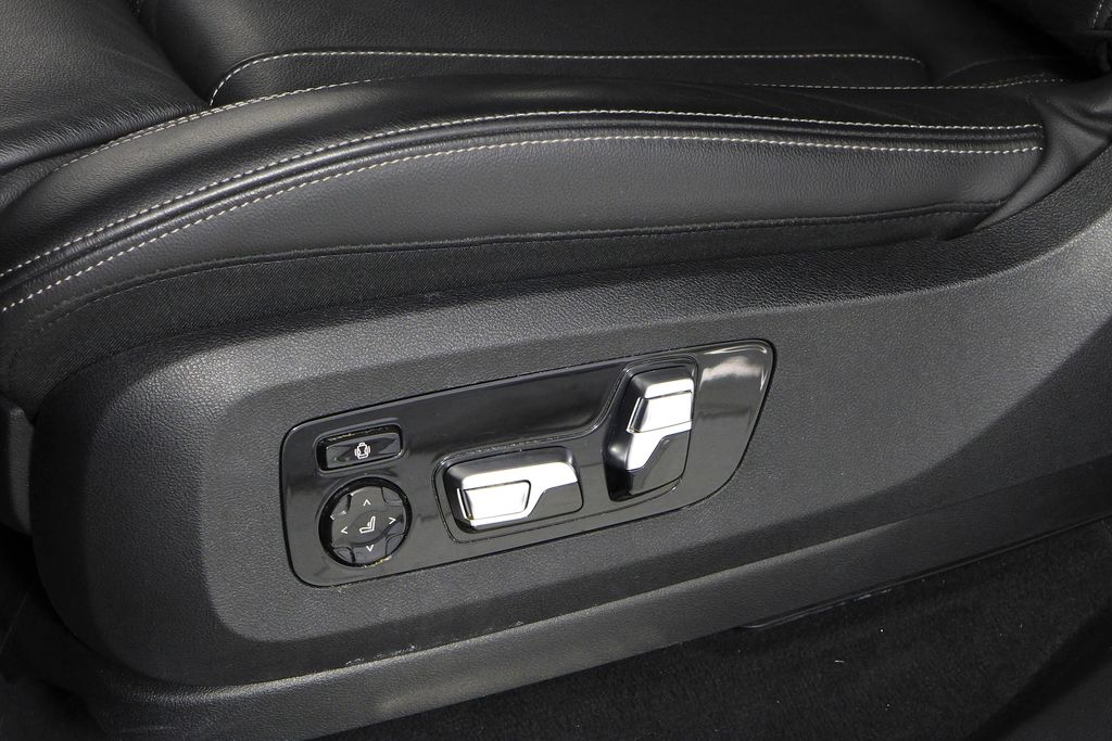 Thumbnail: 2020 BMW X5 - 23