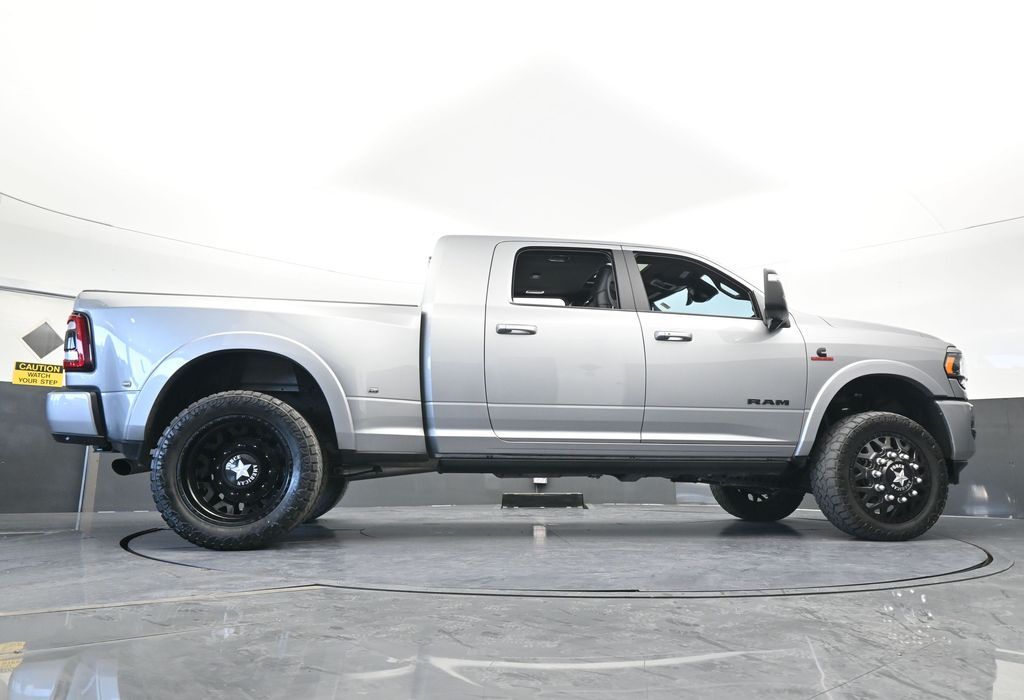 Used 2024 Billet Silver Metallic Clearcoat Ram Limited image 64