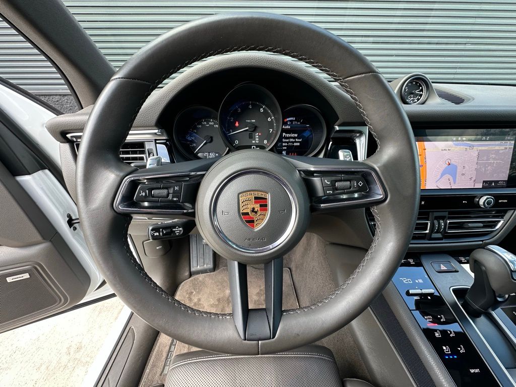 Thumbnail: 2023 Porsche Macan - 16