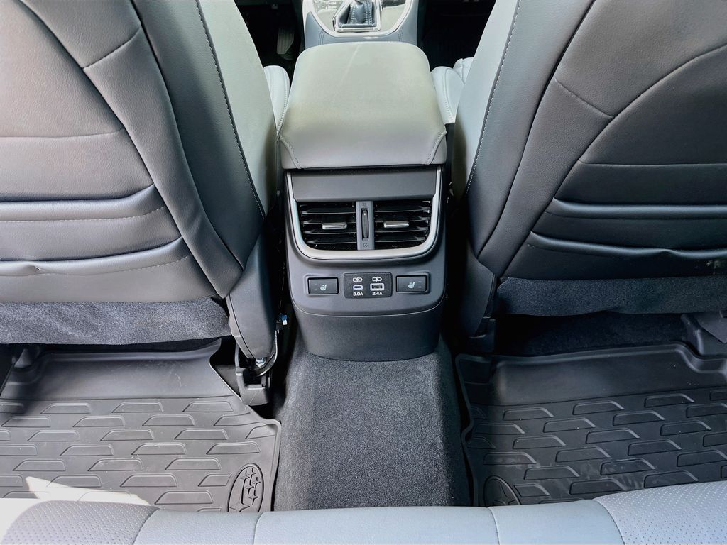 2025 Subaru Legacy Limited Silver at Community Honda