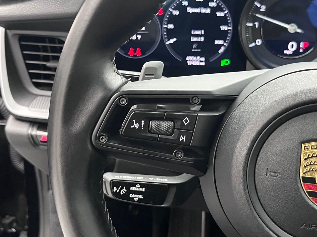2021 Porsche 911 Carrera 13