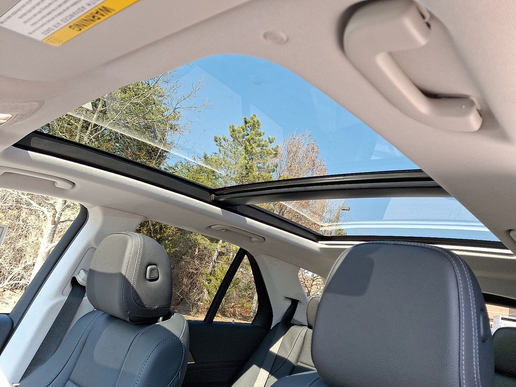 Thumbnail: 2026 Mercedes-Benz GLE - 9