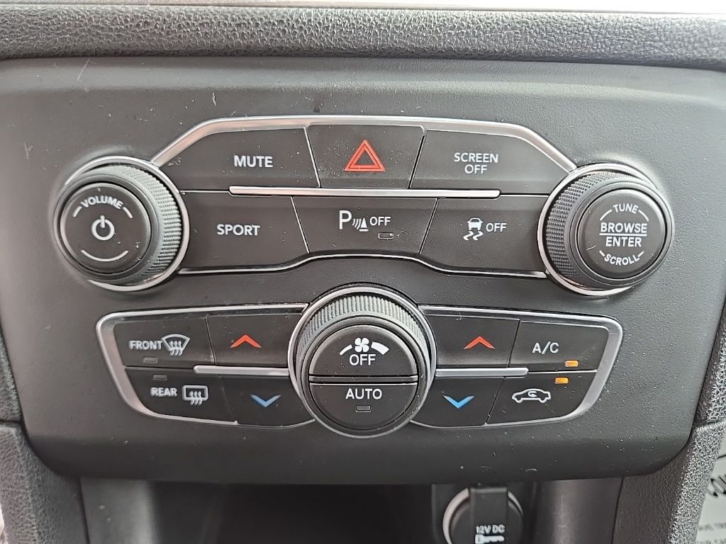 Used 2018 Silver Dodge R/T image 33