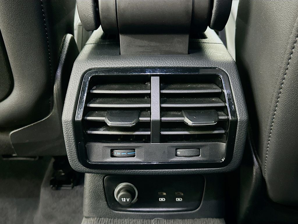 Thumbnail: 2022 Audi Q3 - 25