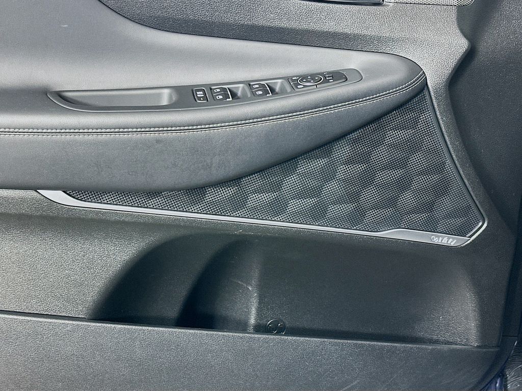 Thumbnail: 2019 Hyundai Santa Fe - 19