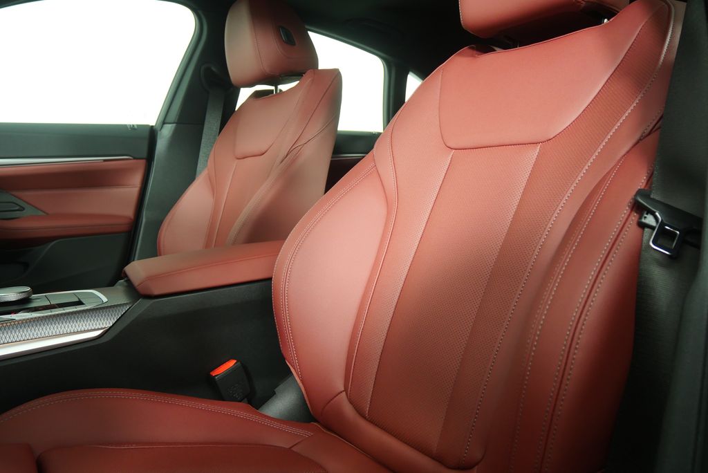 Thumbnail: 2026 BMW 4 Series - 12