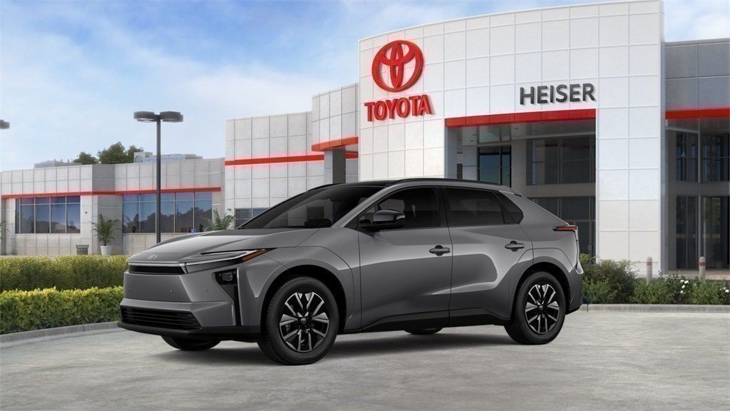 View vehicle photo 2