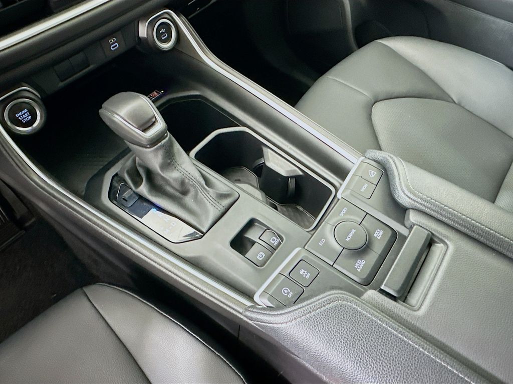 Thumbnail: 2025 Toyota Grand Highlander - 16