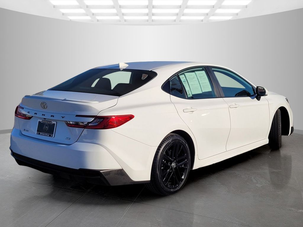 Used 2025  Toyota SE image 4