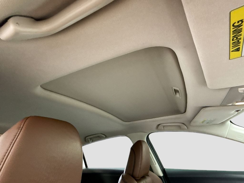 Thumbnail: 2020 Acura ILX - 16