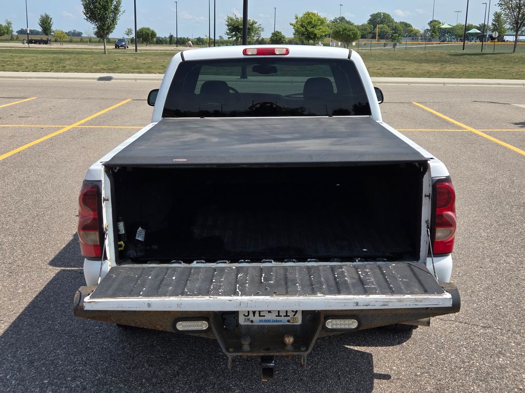 2005 Chevrolet Silverado 1500 LS