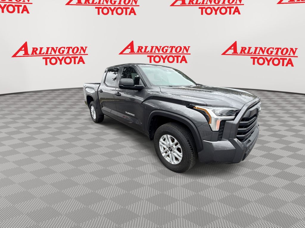 2025 Toyota Tundra SR5's photo