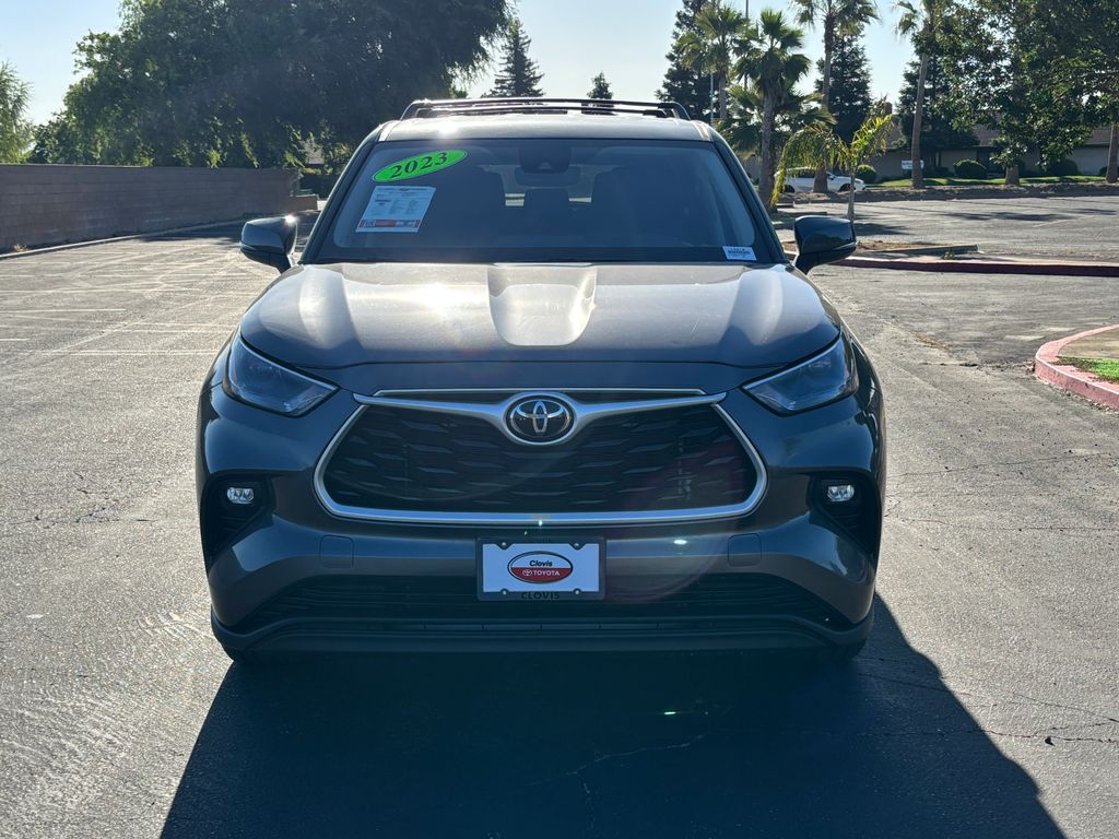 2023 Toyota Highlander L 2