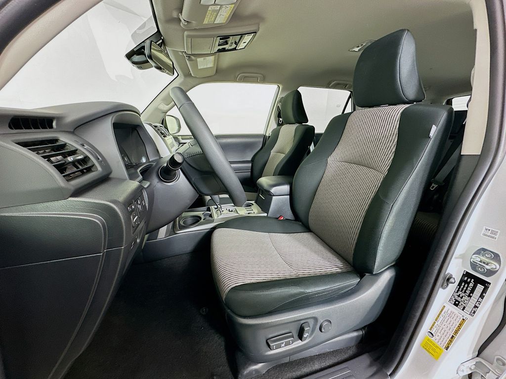 2024 Toyota 4Runner SR5 20