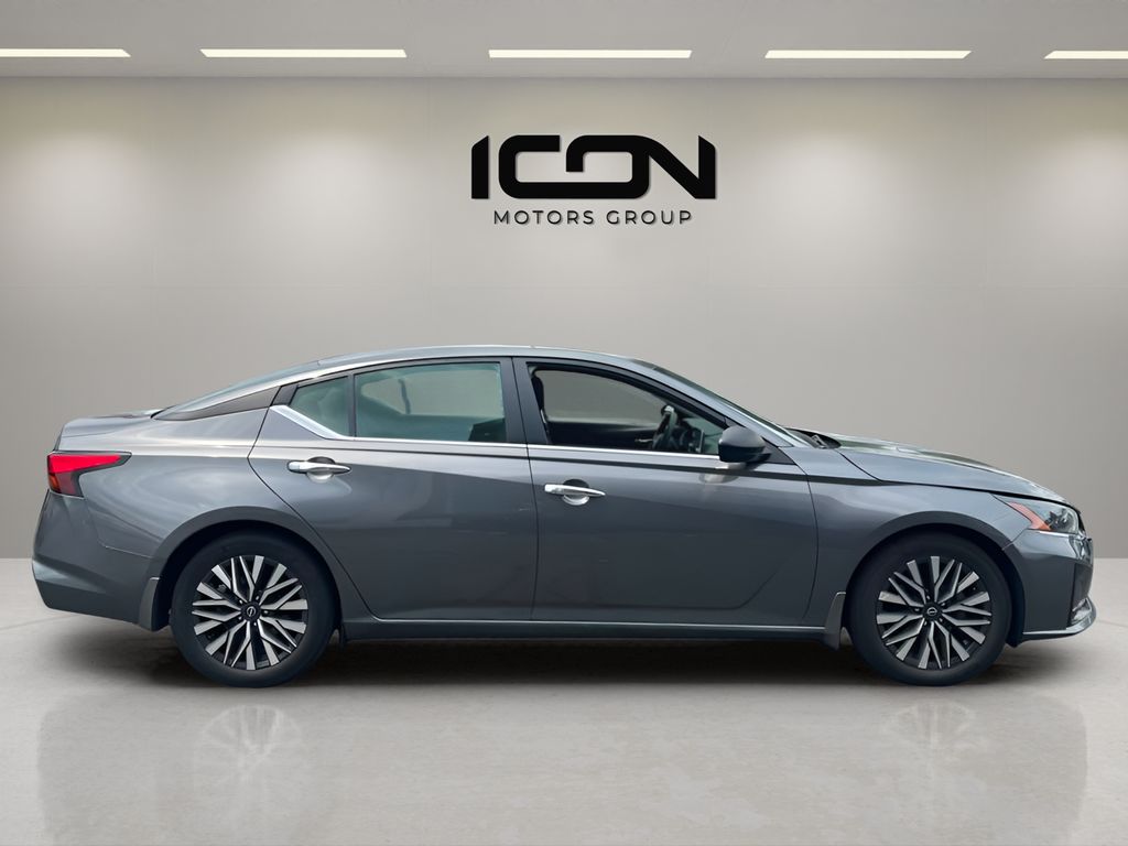Used 2024 Nissan Altima Sedan
