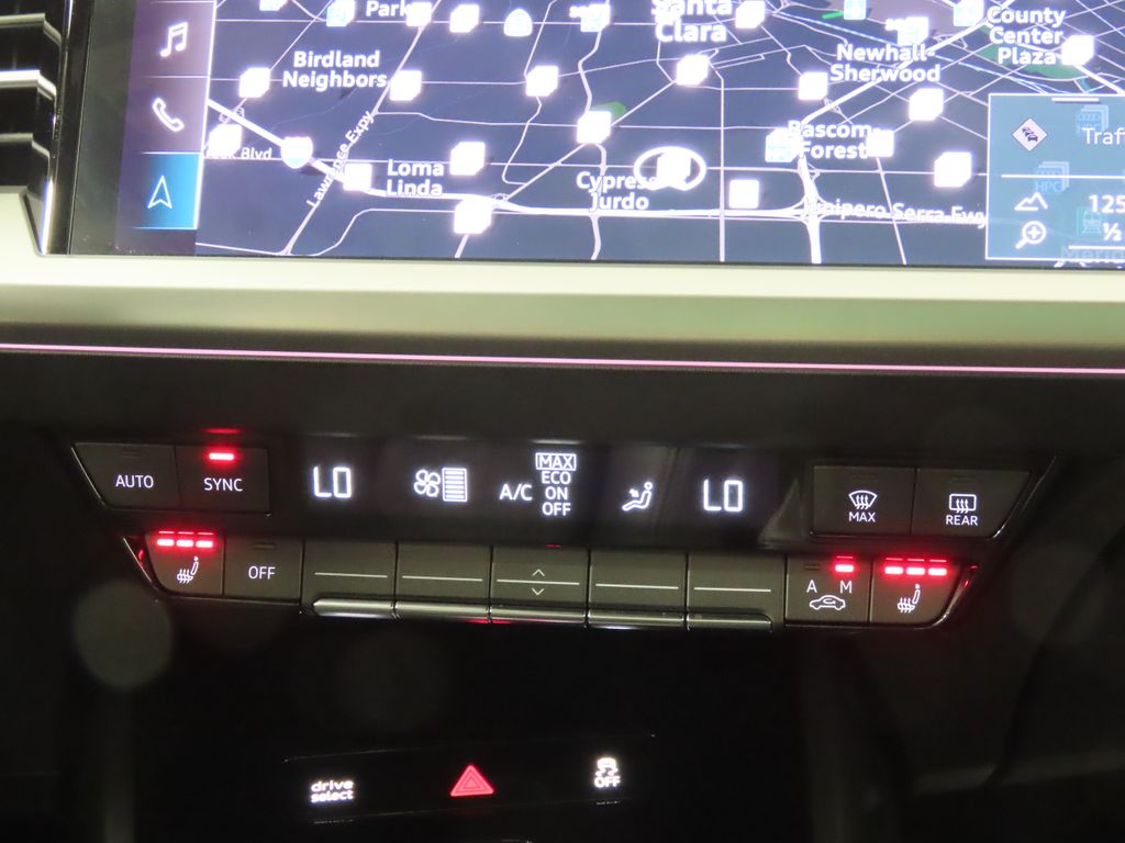 Thumbnail: 2023 Audi Q4 e-tron - 20