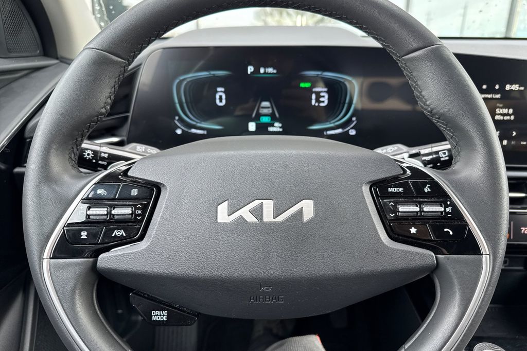 used 2025 Kia Niro car, priced at $25,980