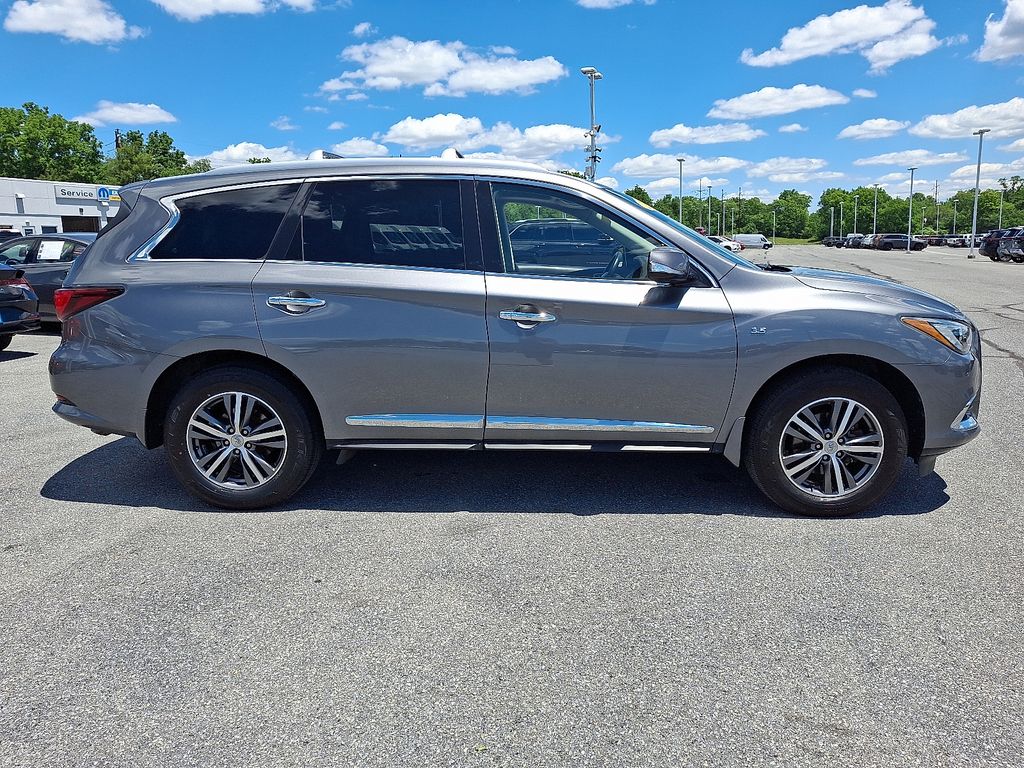 2020 INFINITI QX60 — photo 8