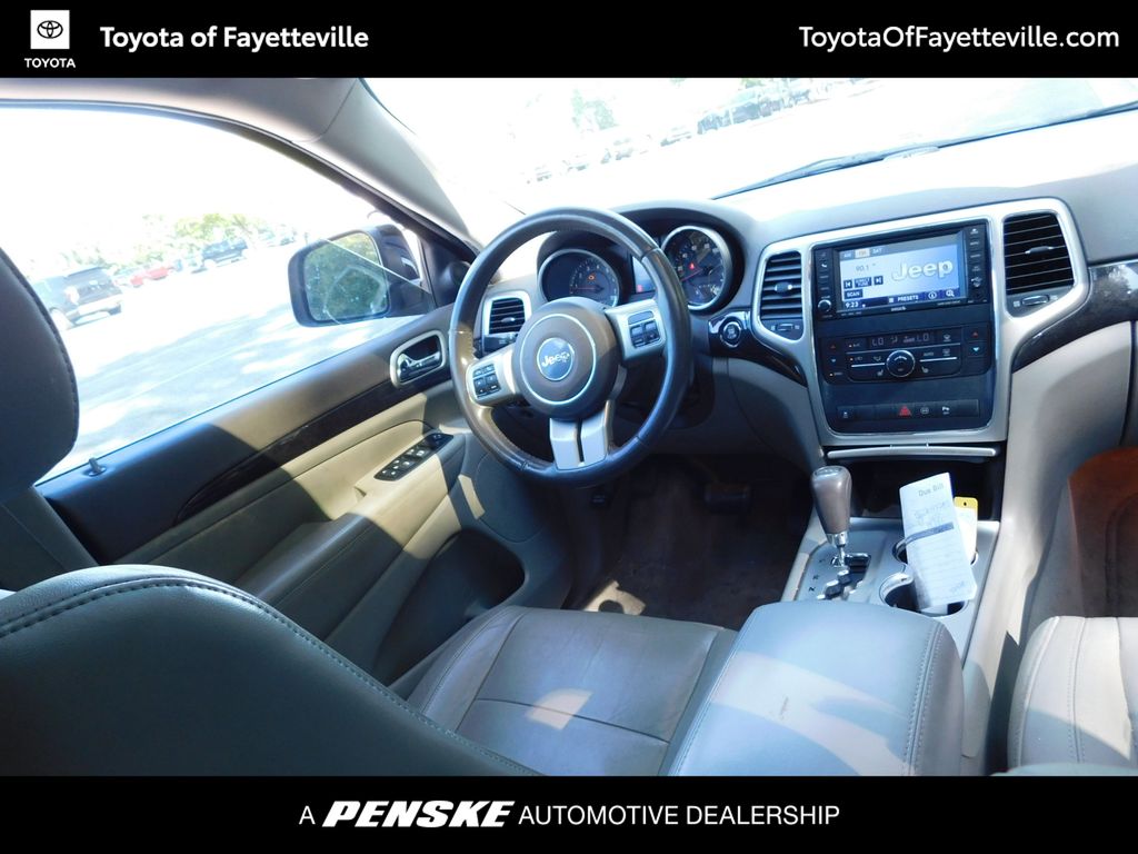 Thumbnail: 2011 Jeep Grand Cherokee - 3