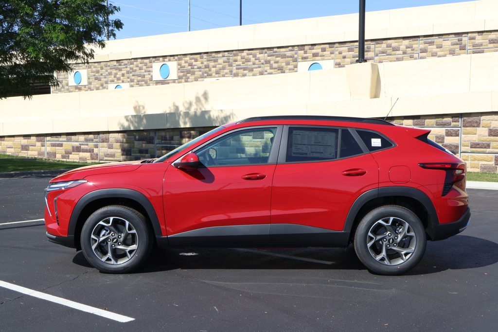 Thumbnail: 2026 Chevrolet Trax - 12