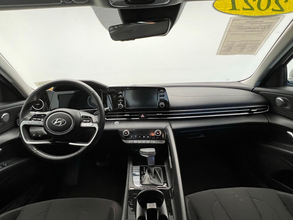 Thumbnail: 2021 Hyundai Elantra - 10