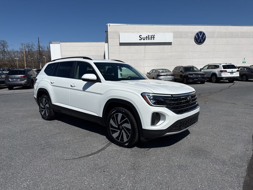 2025 Volkswagen Atlas 2.0T SE w/Technology - 2
