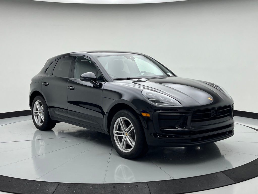 Thumbnail: 2024 Porsche Macan - 7