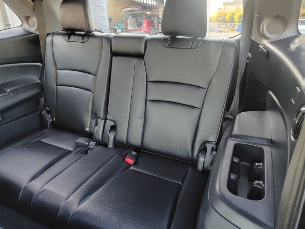 Used Car 2022 Honda Pilot  Touring For Sale Under $30,000 In Austin, Texas