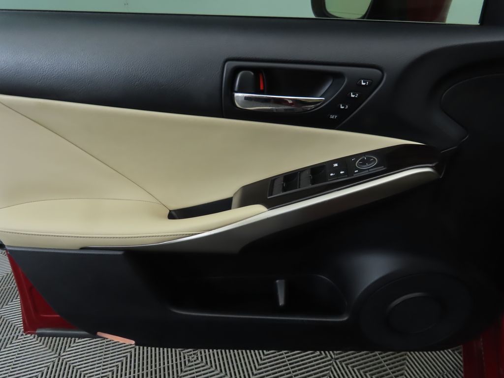 Thumbnail: 2014 Lexus IS - 25