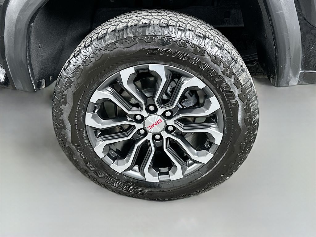 Thumbnail: 2025 GMC Canyon - 32