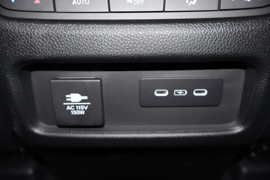 2025 Honda Pilot Black Edition 24