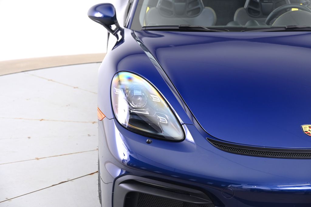 2022 Porsche   14