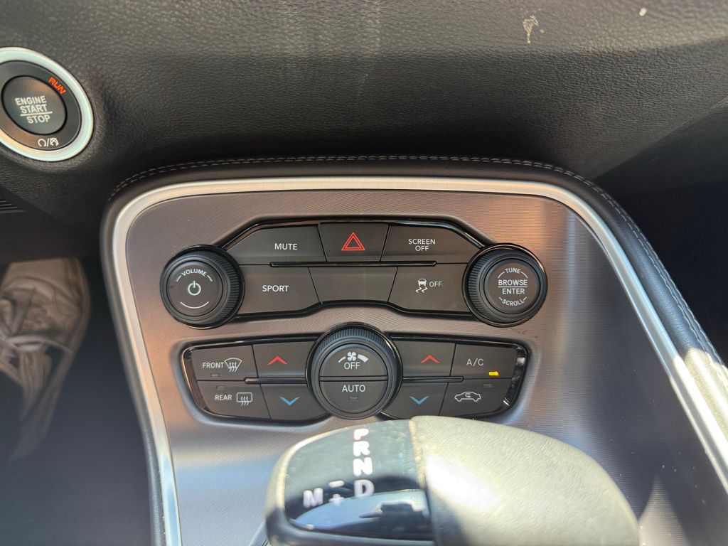 2020 Dodge Challenger SXT