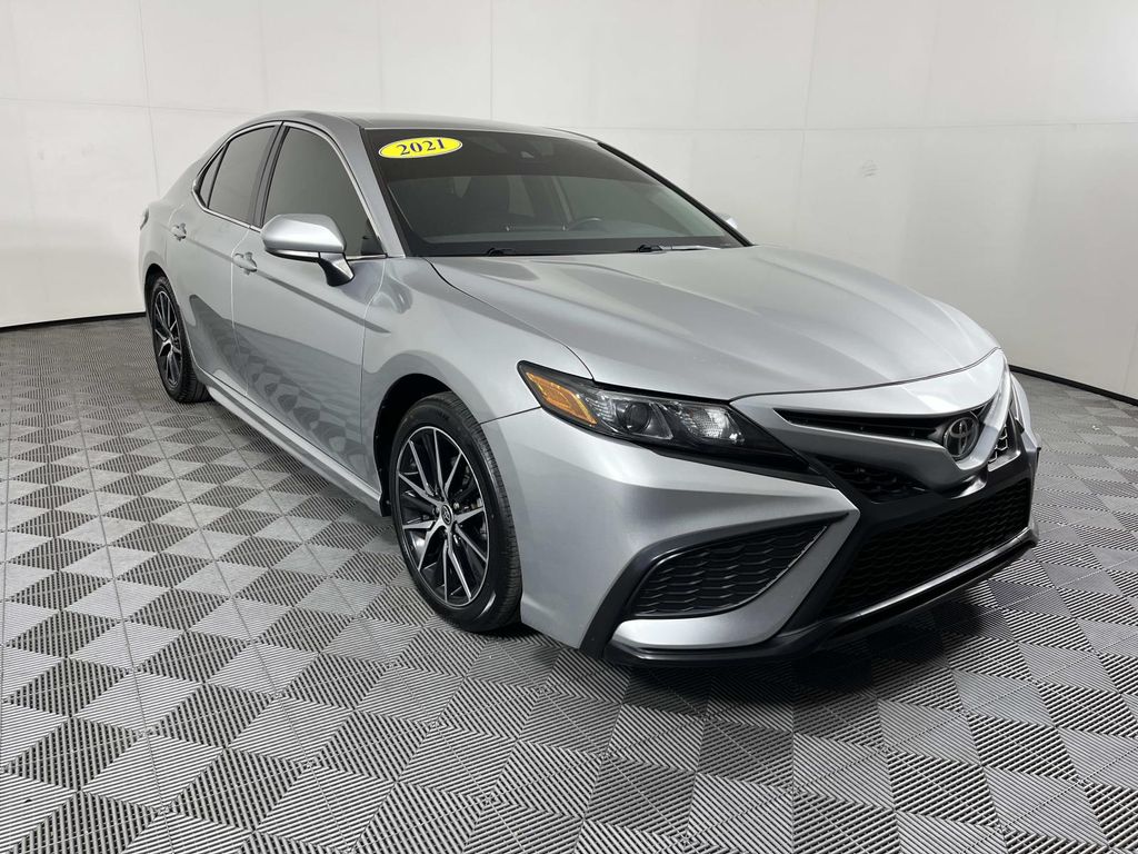 Celestial Silver Metallic 2021 Toyota Camry SE FWD Sedan Front-Wheel Drive 8-Speed Automatic