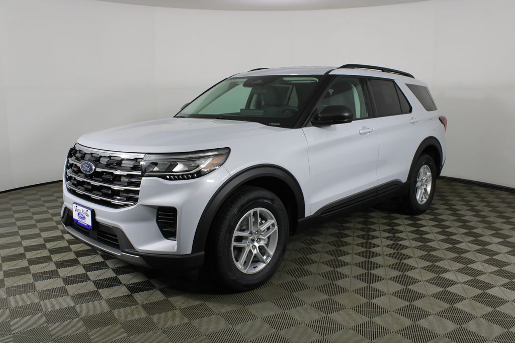 View vehicle photo 3