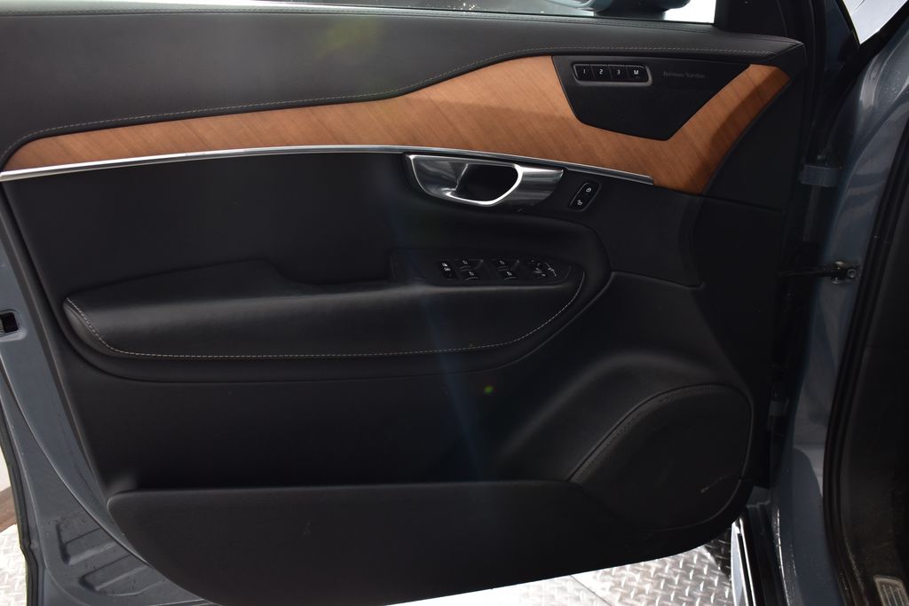 Thumbnail: 2020 Volvo XC90 - 10