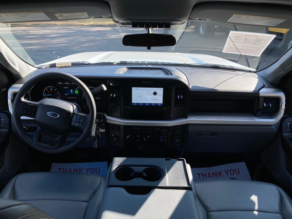 2025 Ford F-550 Chassis XL