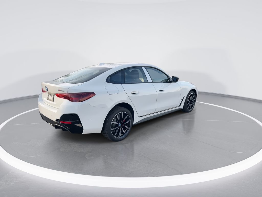 Thumbnail: 2026 BMW i4 - 8