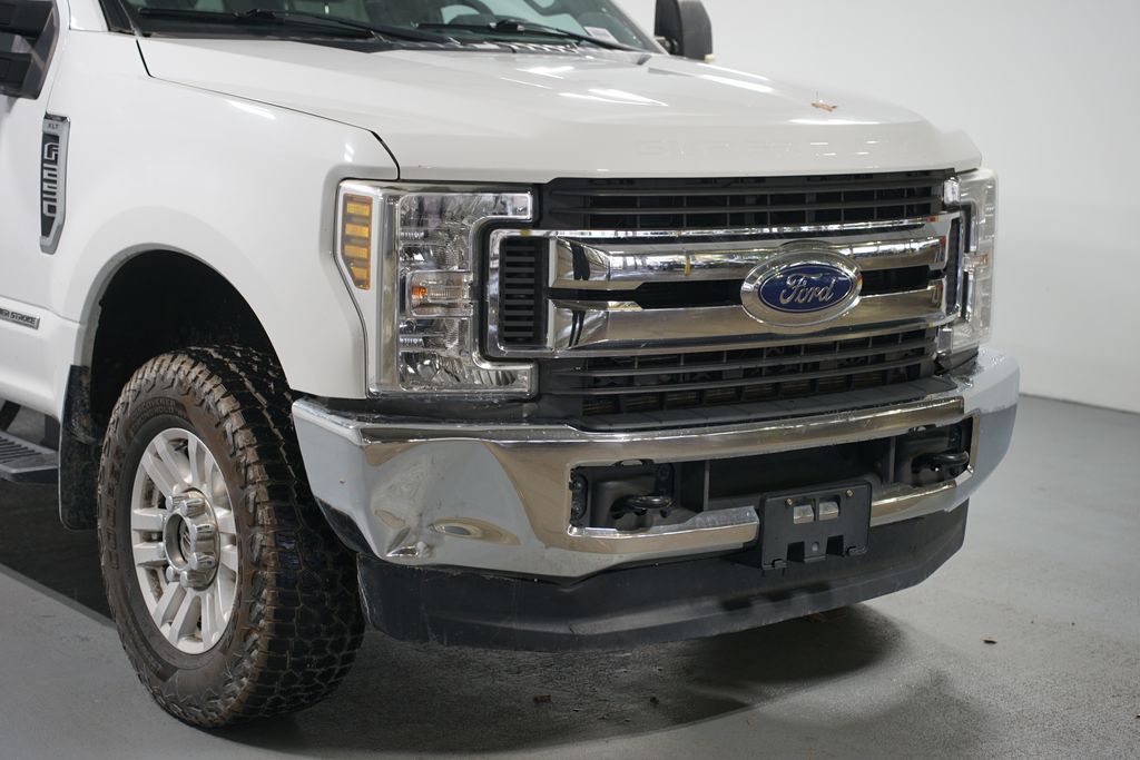 Thumbnail: 2019 Ford Econoline - 4