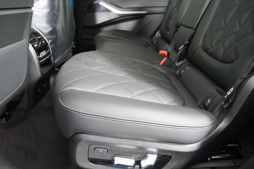 2026 BMW X7 xDrive40i 15