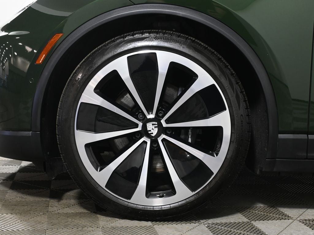 Thumbnail: 2025 Porsche Macan - 12