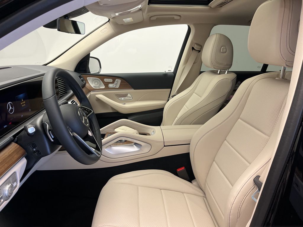 Thumbnail: 2025 Mercedes-Benz GLE - 12