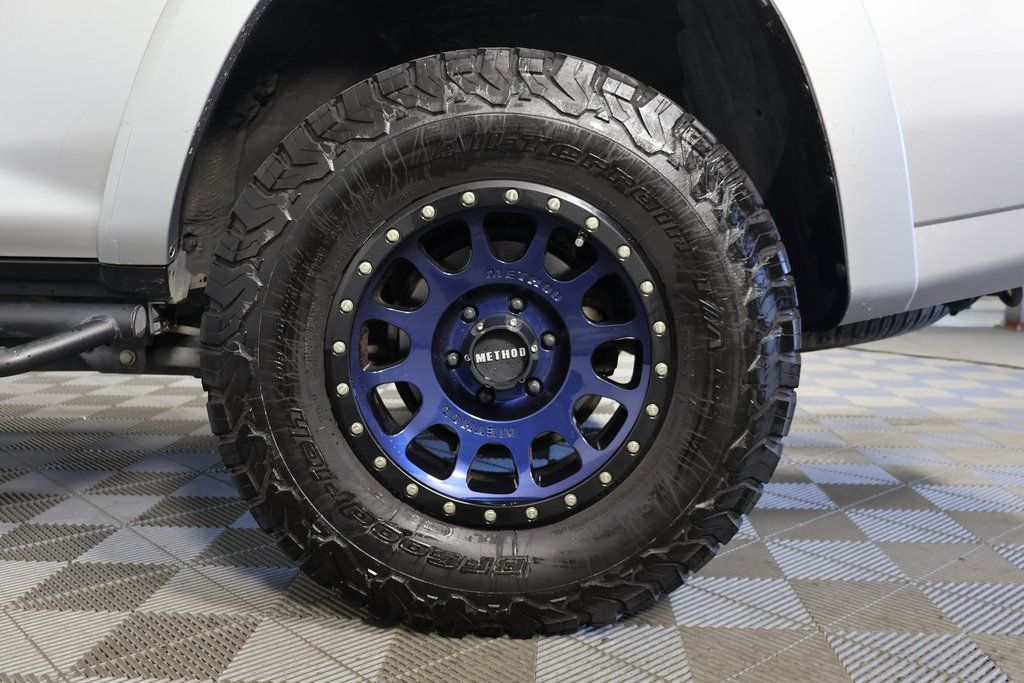 Thumbnail: 2017 Toyota 4Runner - 16
