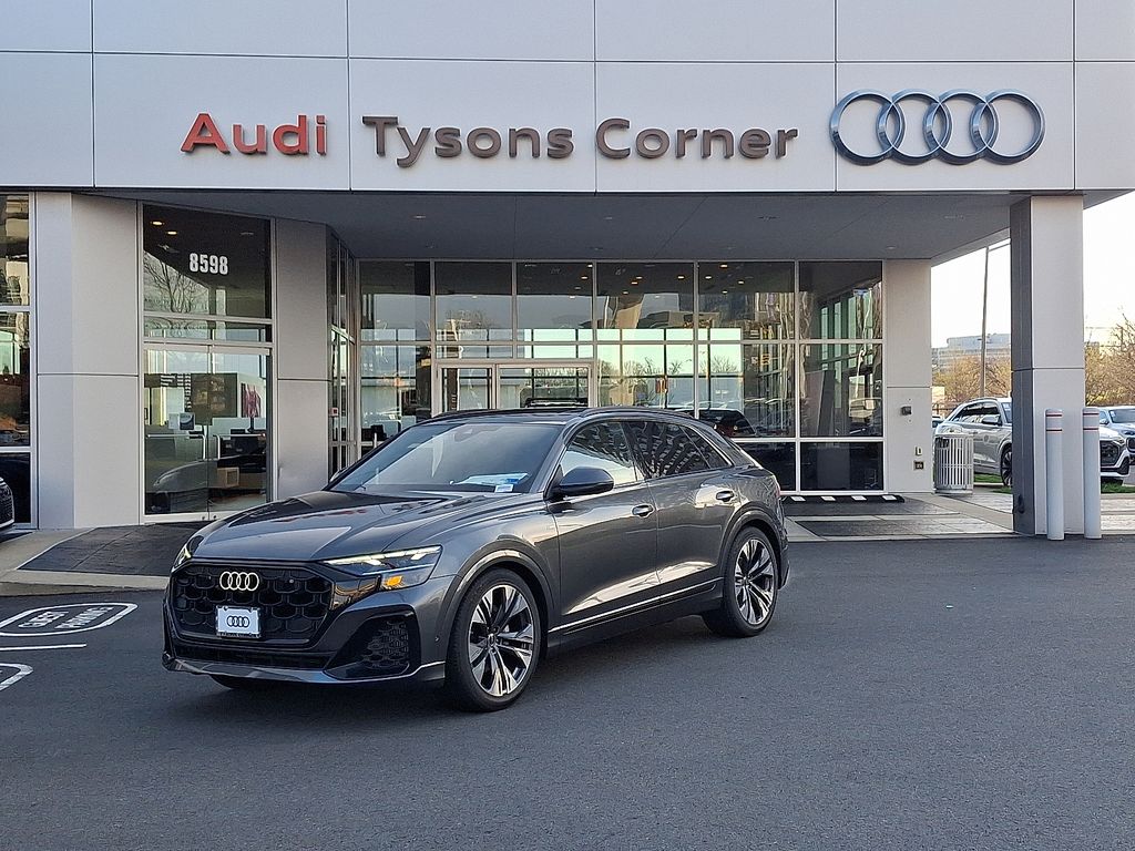 Thumbnail: 2026 Audi Q8 - 1