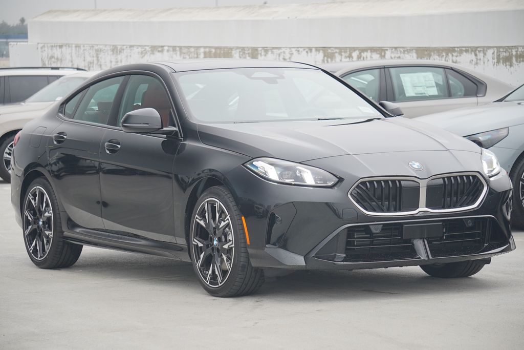 Thumbnail: 2026 BMW 2 Series - 3