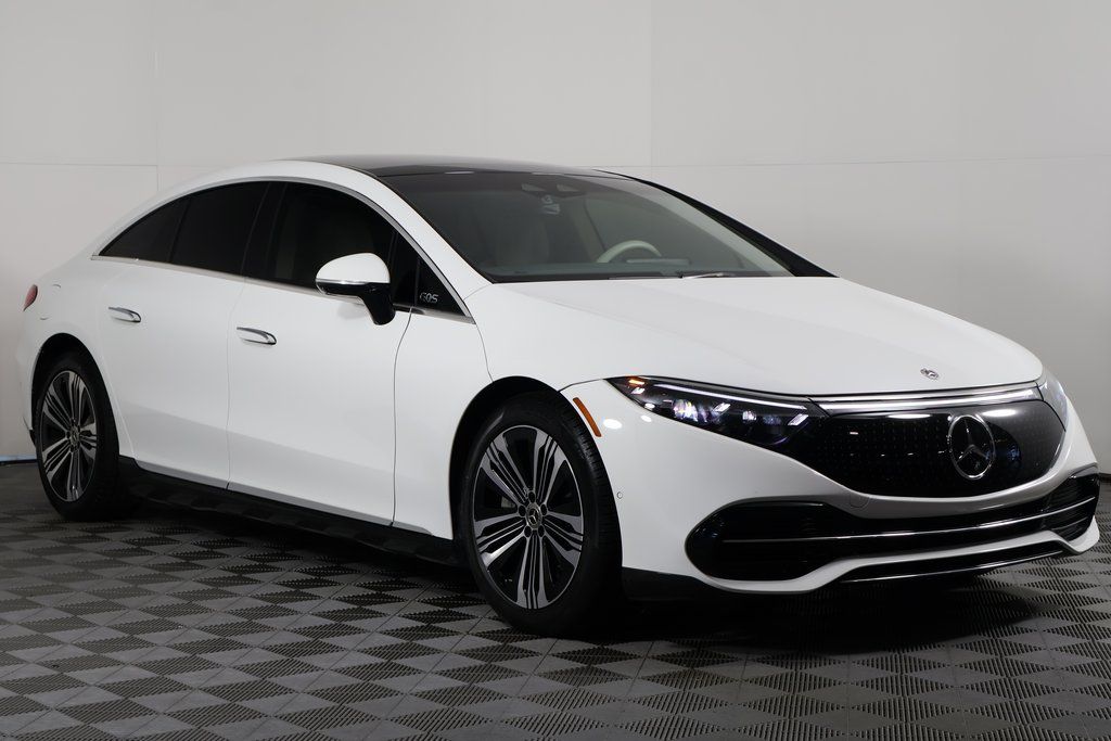 Thumbnail: 2023 Mercedes-Benz EQS - 3