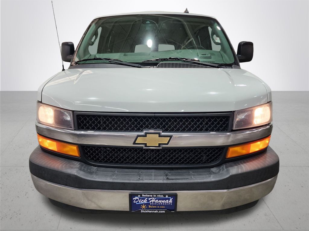 Used 2020 Chevrolet Express Passenger LT with VIN 1GAWGFFG1L1184756 for sale in Gladstone, OR