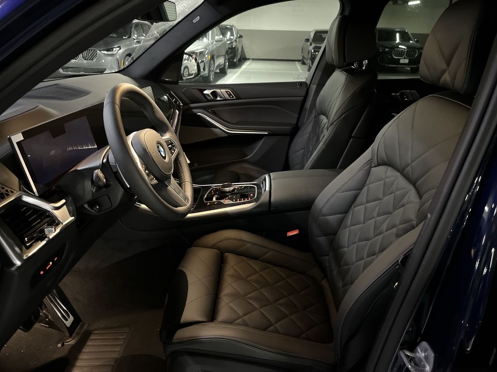 Thumbnail: 2026 BMW X5 - 11