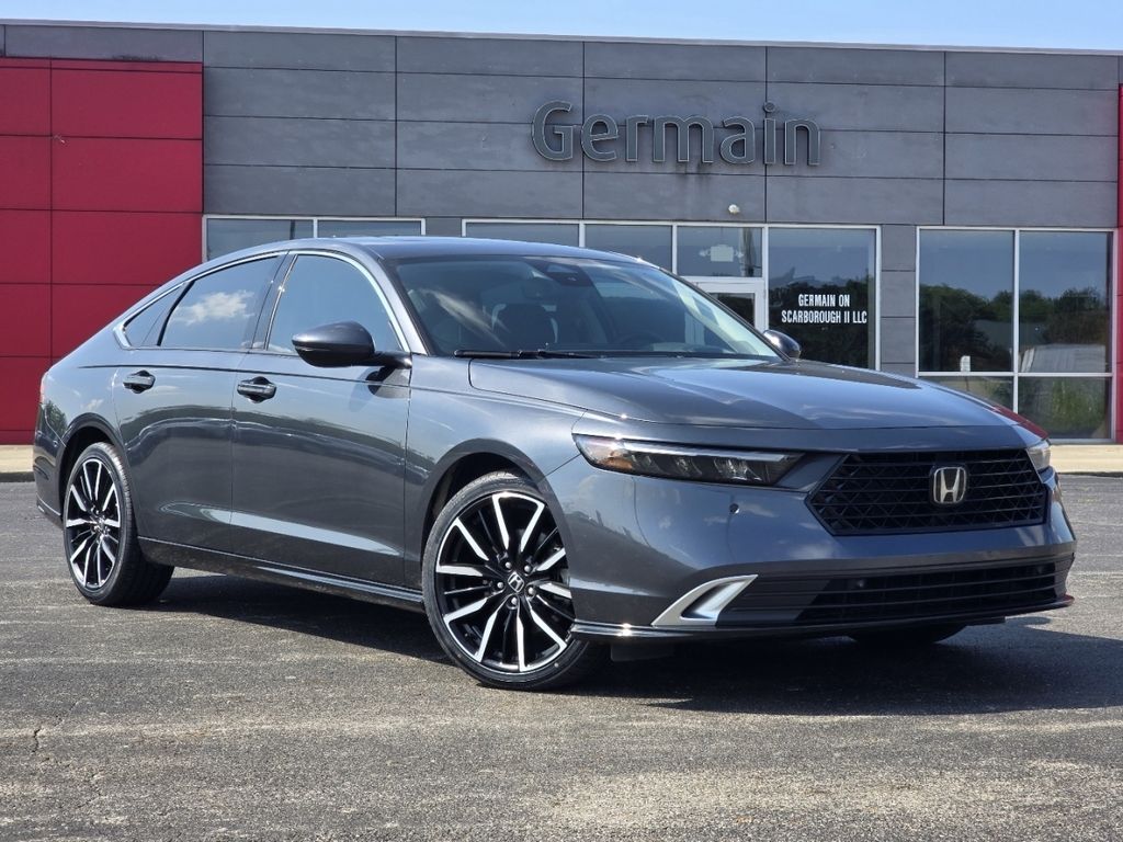 Used 2024 Gray Honda Touring image 2