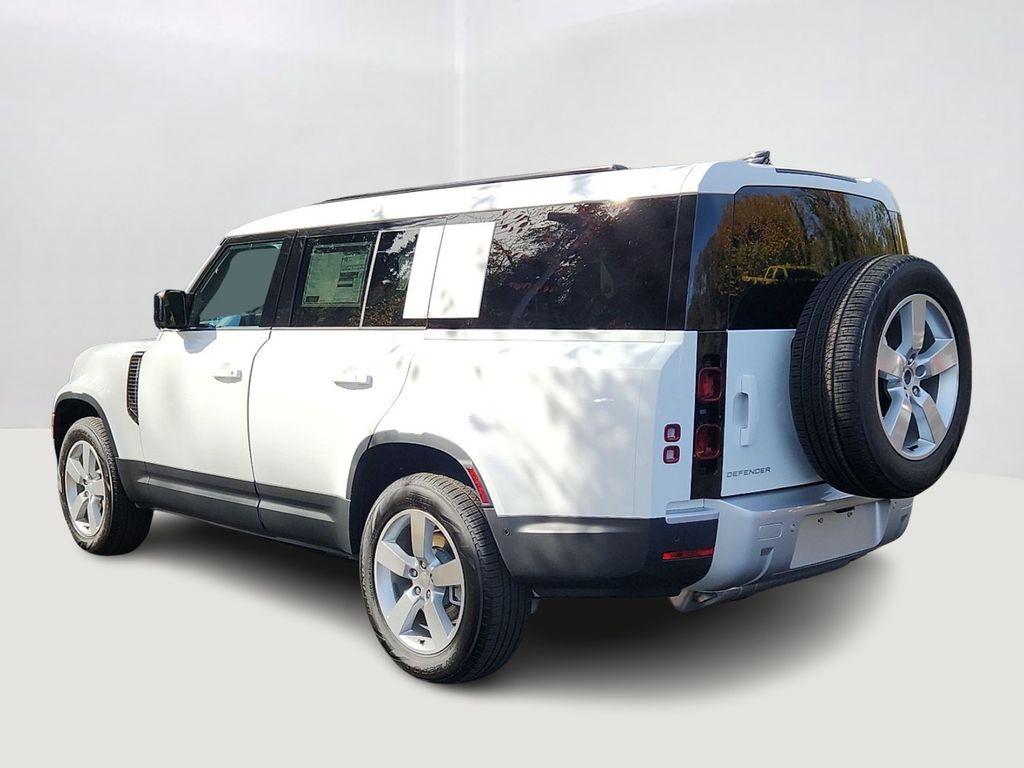Thumbnail: 2025 Land Rover Defender - 4